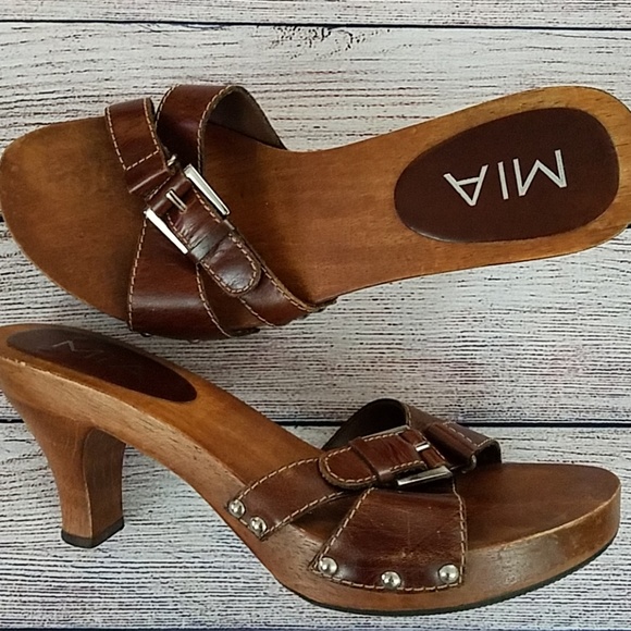 mia wooden sandals